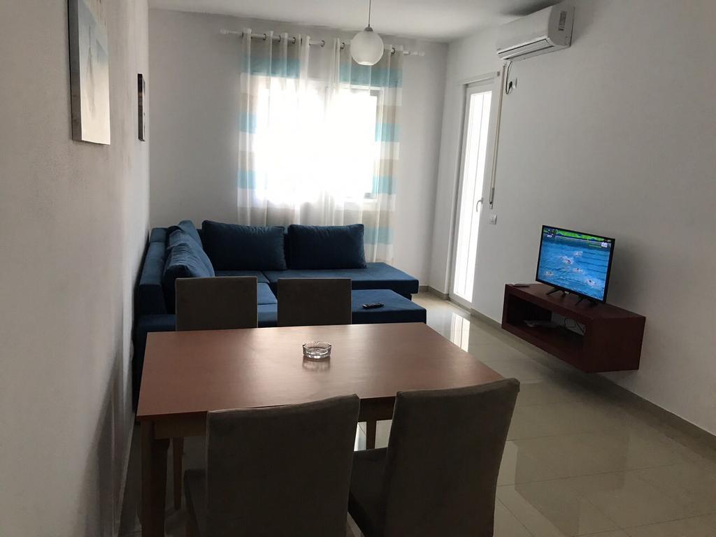 Viktoria'S Apartments Shëngjin Екстериор снимка