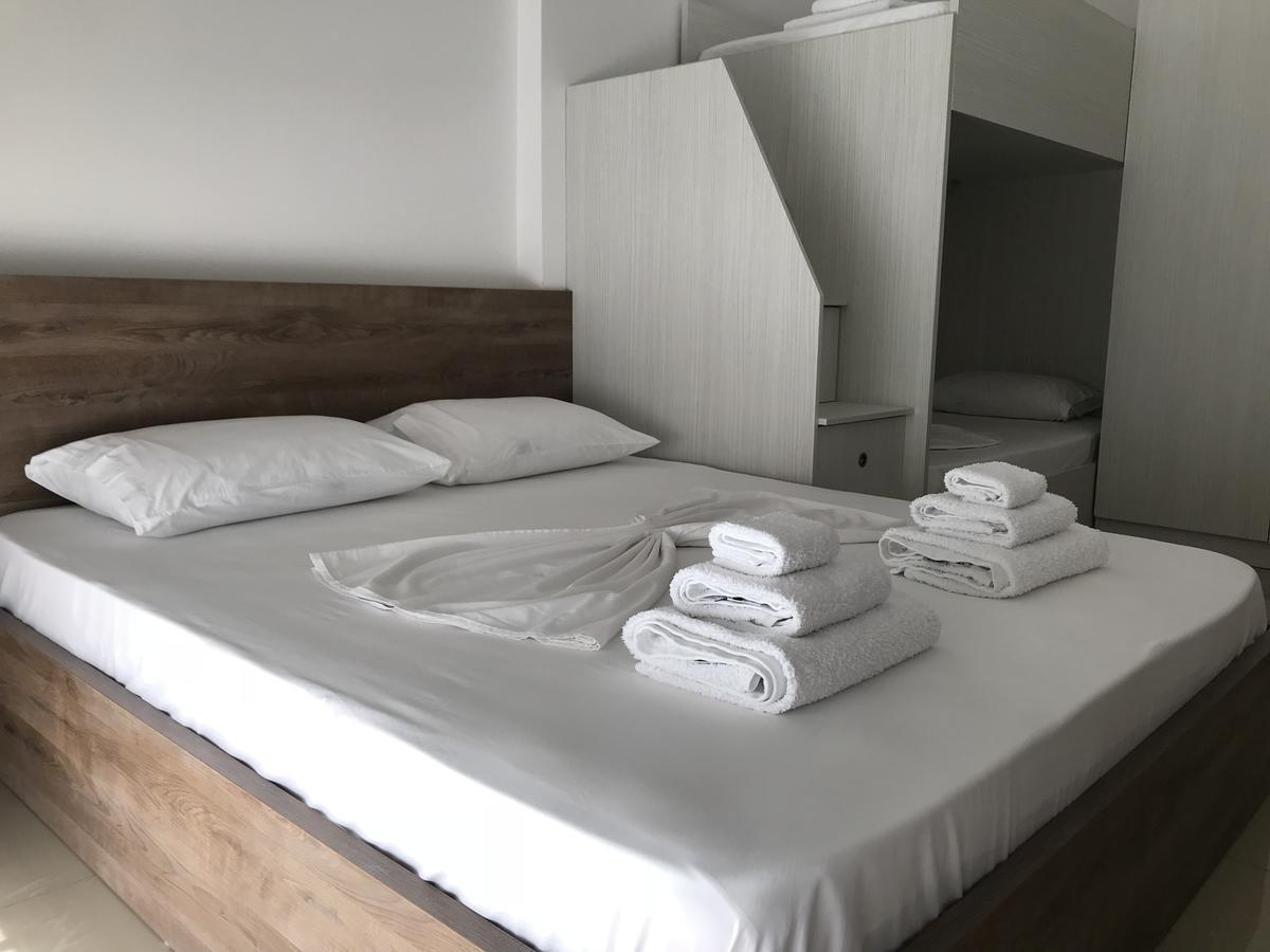 Viktoria'S Apartments Shëngjin Екстериор снимка